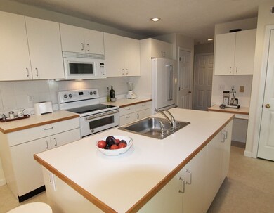 240 Bishops Forest Dr, Waltham, MA 02452 - photo 7