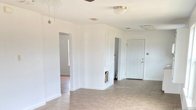 428 Burnet Ave unit A, Charlotte, TX 78011 - photo 3