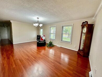 603 Bauer Ln, Maryville, IL 62062 - photo 2