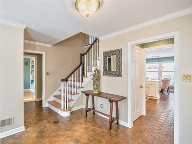 Entry/Foyer.