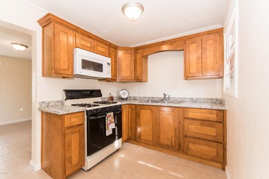 2717 N Sparkman