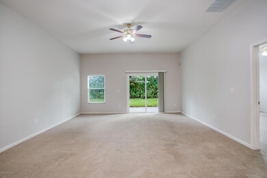 007_Family Room