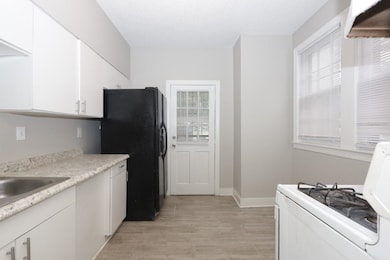 2367 Forest Ave unit 1, Memphis, TN 38112 - photo 2