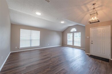 306 Dalhart Ct, Weatherford, TX 76086 - photo 3