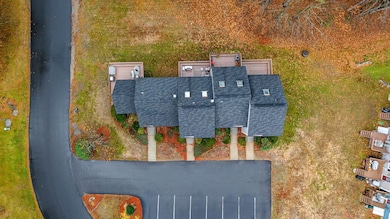 8 Donovan Ct, MerriMacK, NH 03054 - photo 2