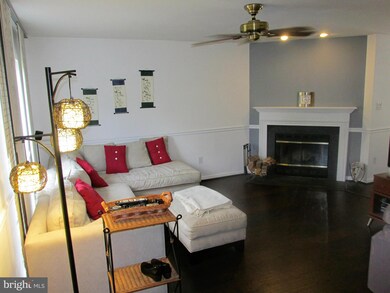 45557 Whitcomb Square, Sterling, VA 20166 - photo 2