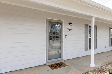 03-7061 Dunbarton Dr-3