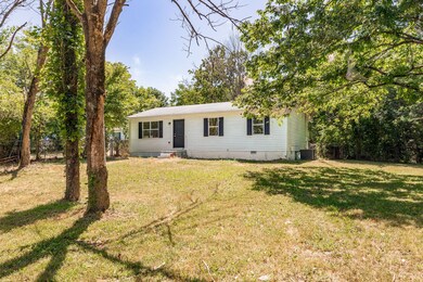 142 Hendon Memorial Rd, Shelbyville, TN 37160 - photo 3