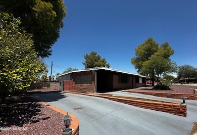 8175 E 20th St, Tucson, AZ 85710 - photo 6