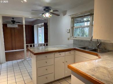 2620 23rd St, Springfield, OR 97477 - photo 5