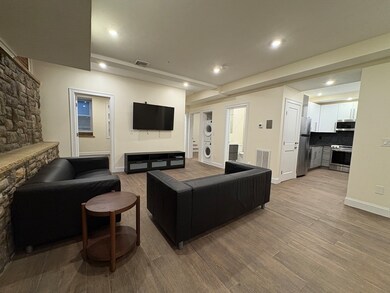 1616 Beacon St unit 1, Brookline, MA 02446 - photo 5