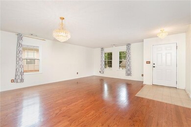 1134 Saint Phillips Ct, Locust Grove, GA 30248 - photo 4