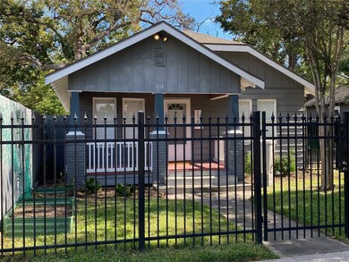 1218 Studewood St, Houston, TX 77008 - photo 2