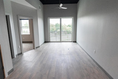 576 E Third St unit 312, Lexington, KY 40508 - photo 2