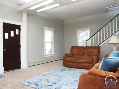 302 Highland Ave, Hoyt, KS 66440 - photo 4