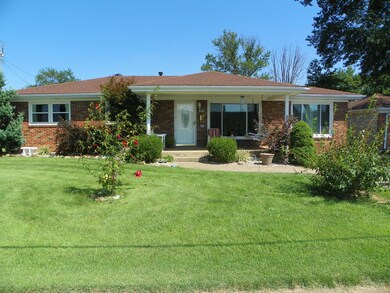 8411 Seaforth Dr 003