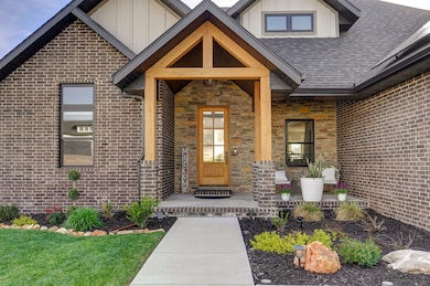 204 N Blarney Ct-9