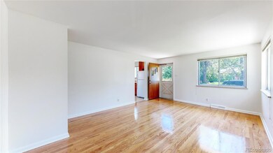 2549 Living Room