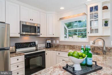 1438 Greenmont Ct, Reston, VA 20190 - photo 6