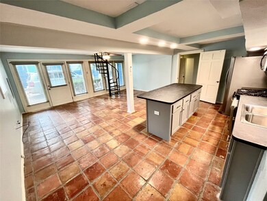 2012 Elmen St unit 2, Houston, TX 77019 - photo 4