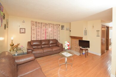796 Canterbury St unit 796, Roslindale, MA 02131 - photo 4