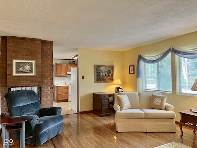 8026 Singleton St, Indianapolis, IN 46227 - photo 5