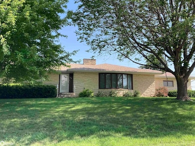 265 Perch St, Carroll, IA 51401 - photo 2