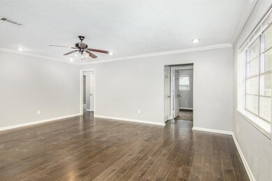 16203 Barcelona Dr, Friendswood, TX 77546 - photo 5