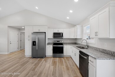 323 Valhalla Trace, Vine Grove, KY 40175 - photo 6