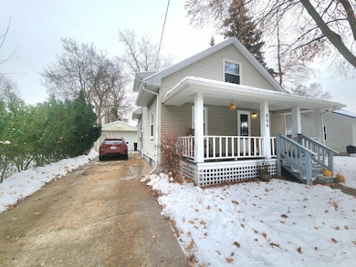 806 Mill St, Midland, MI 48640 - photo 2