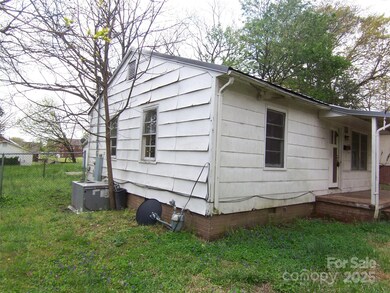 605 W Elm St, Shelby, NC 28150 - photo 3