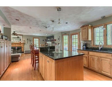 81 East St, Pepperell, MA 01463 - photo 5