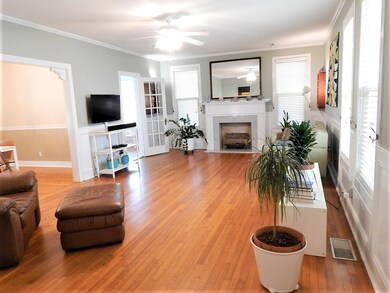 514 Forbes St, Nacogdoches, TX 75964 - photo 2