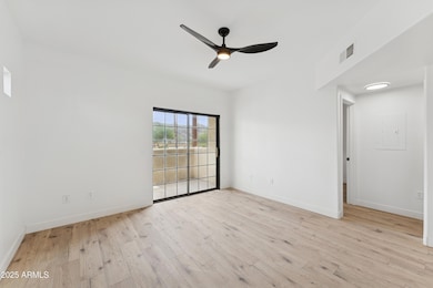 04-004-living-room