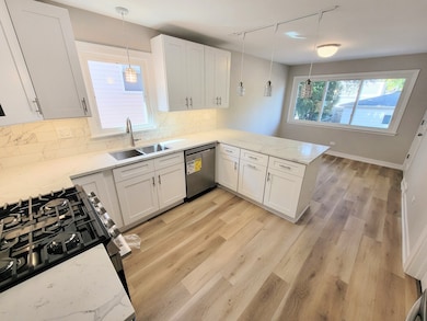 6308 W Cornelia Ave, Chicago, IL 60634 - photo 5