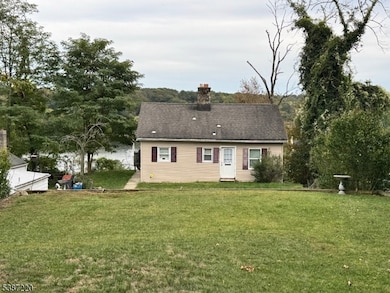 8 Hopatcong St, Hopatcong, NJ 07843 - photo 7