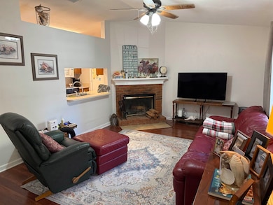 140 Whetherbine Way W, Tallahassee, FL 32301 - photo 2