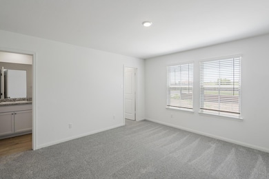 124 Desert Hare Dr, Jarrell, TX 76537 - photo 6