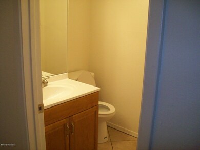 3730 E 3rd Street 005