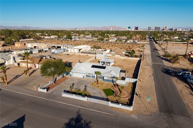 3188 Redwood St, Las Vegas, NV 89146 - photo 4