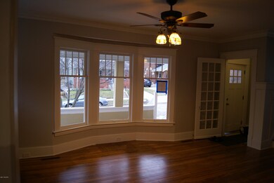 Spacious living room