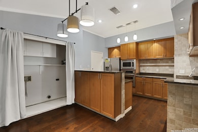 11119 Oak Rise, San Antonio, TX 78249 - photo 6