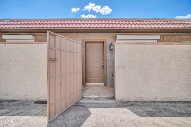 2701 E Tierra Buena Ln-2