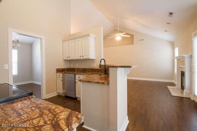 147 Shandy Way-small-007-8-Kitchen-666x4