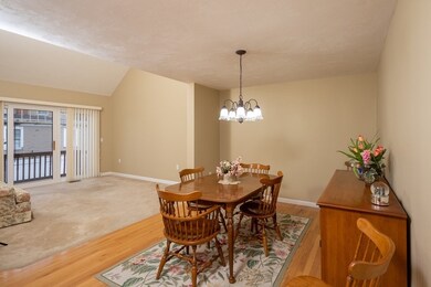 9 Barker Square Dr unit 22, Pembroke, MA 02359 - photo 5