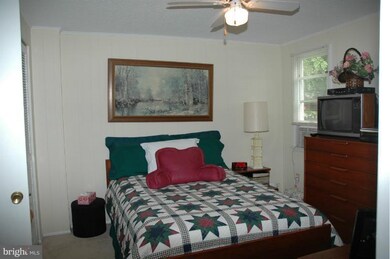 623 Wallerson Rd, Catonsville, MD 21228 - photo 3