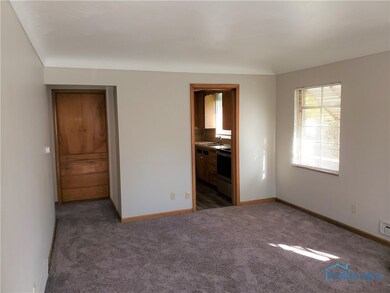 1942 Berdan Ave, Toledo, OH 43613 - photo 2
