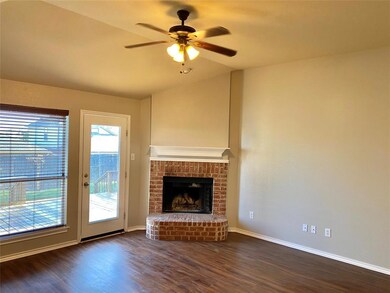 3406 Austin St, Gainesville, TX 76240 - photo 3