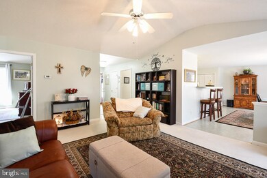 10403 Woodlake Ct, Spotsylvania, VA 22553 - photo 5