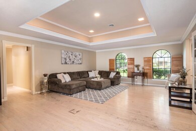 7_Living Room